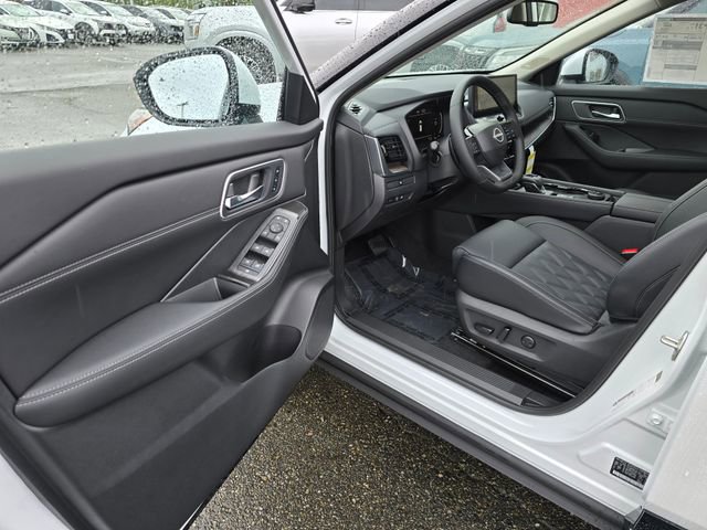 New 2026 Nissan Rogue Platinum AWD/4WD image 18