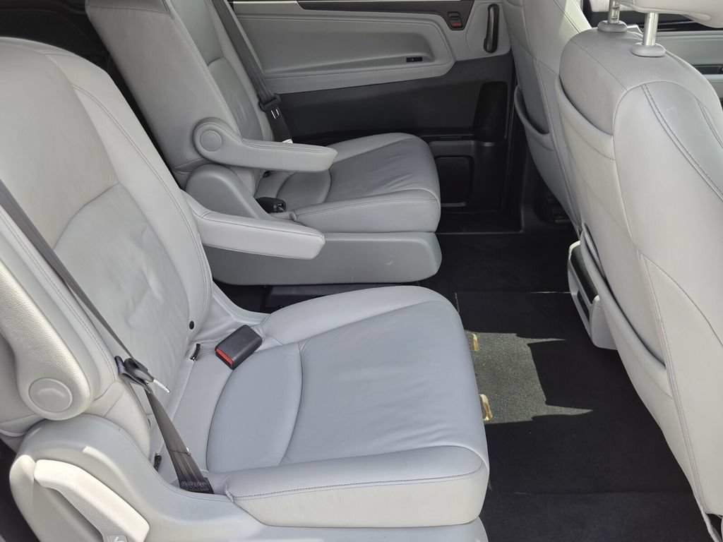 Certified 2024 Honda Odyssey Touring image 17