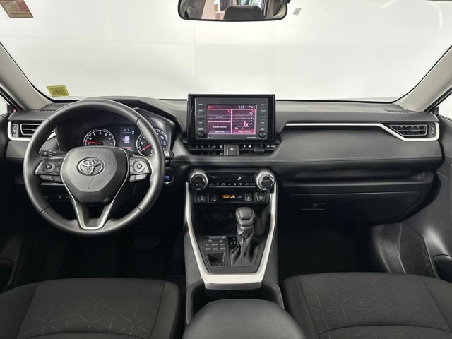 Used 2022 Toyota RAV4 XLE w/ Convenience Package AWD/4WD image 16