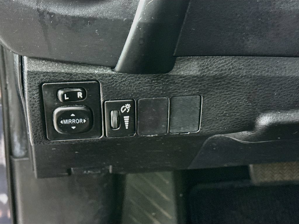 Certified 2017 Toyota Corolla XSE FWD image 10