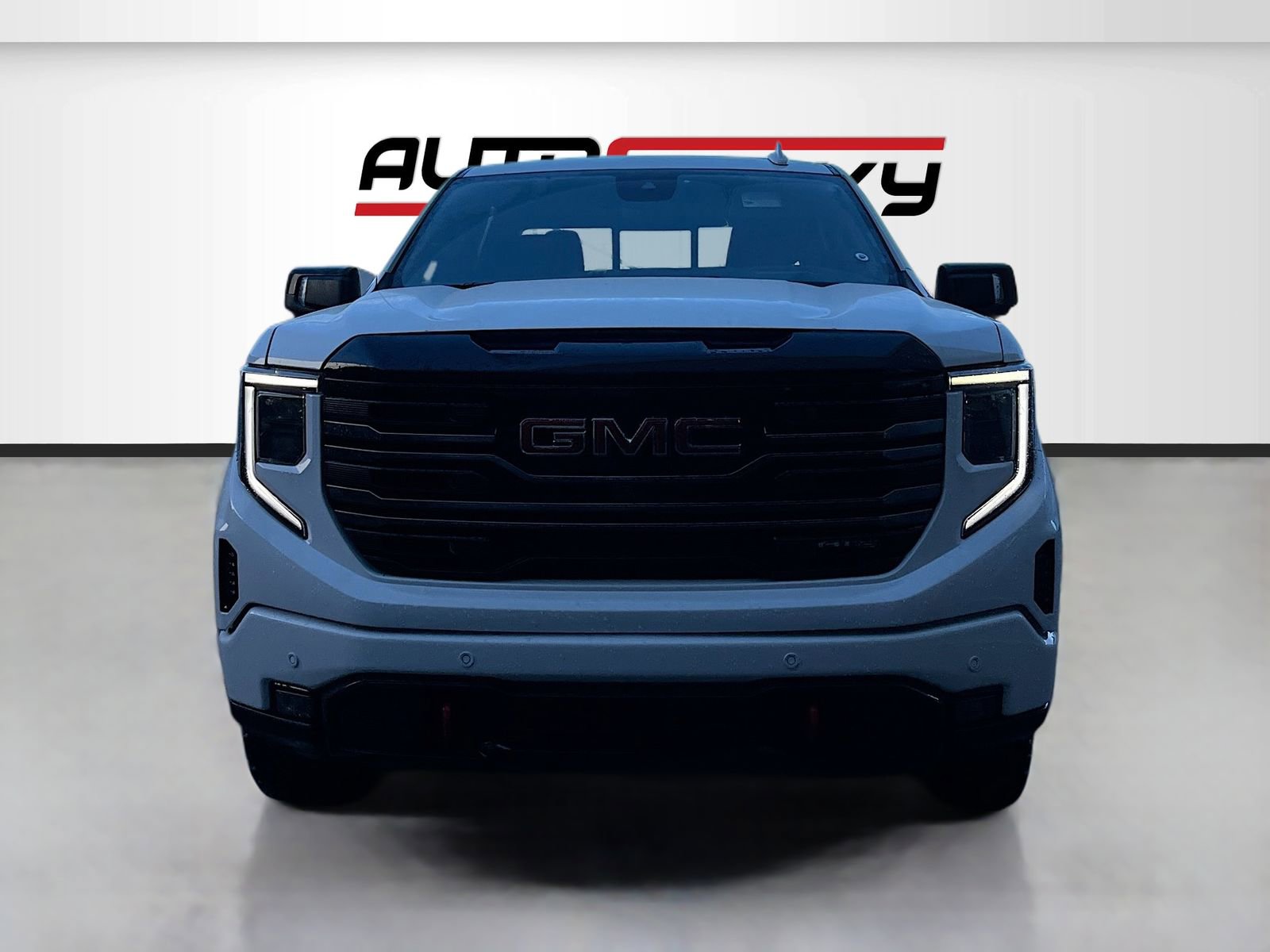 Used 2025 GMC Sierra 1500 AT4 w/ AT4 Premium Package image 2