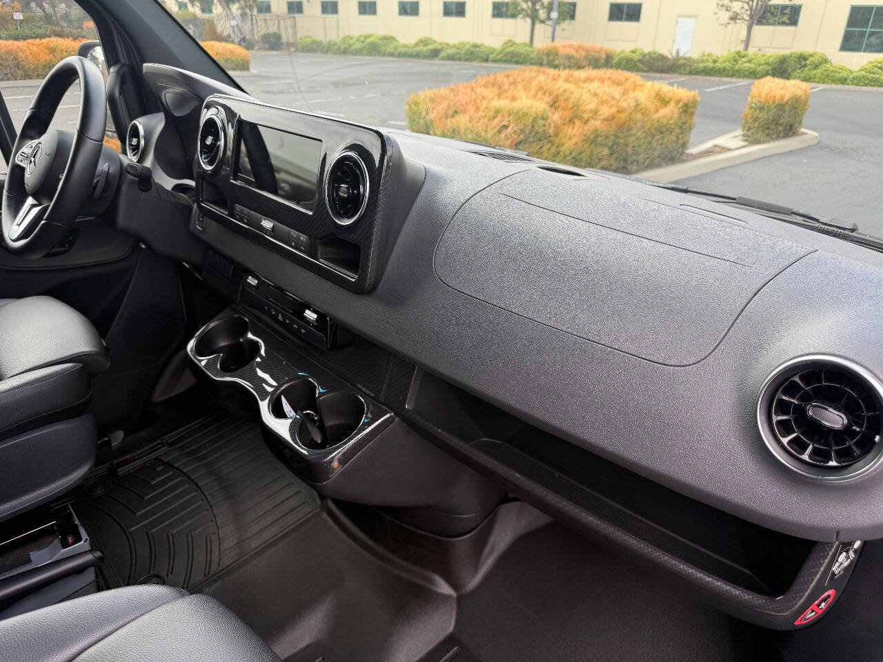 Used 2022 Mercedes-Benz Sprinter 2500 image 13