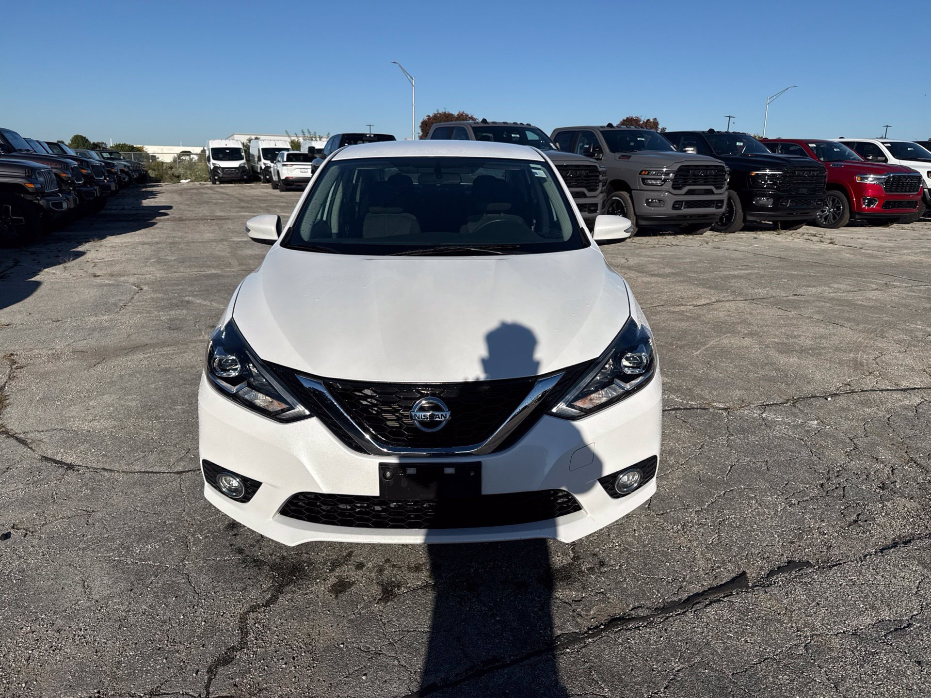 Used 2016 Nissan Sentra SR w/ Driver's Assist Package FWD image 2