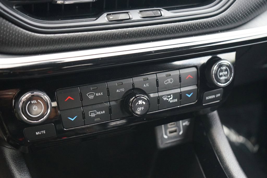 Used 2023 Jeep Compass Trailhawk AWD/4WD image 19