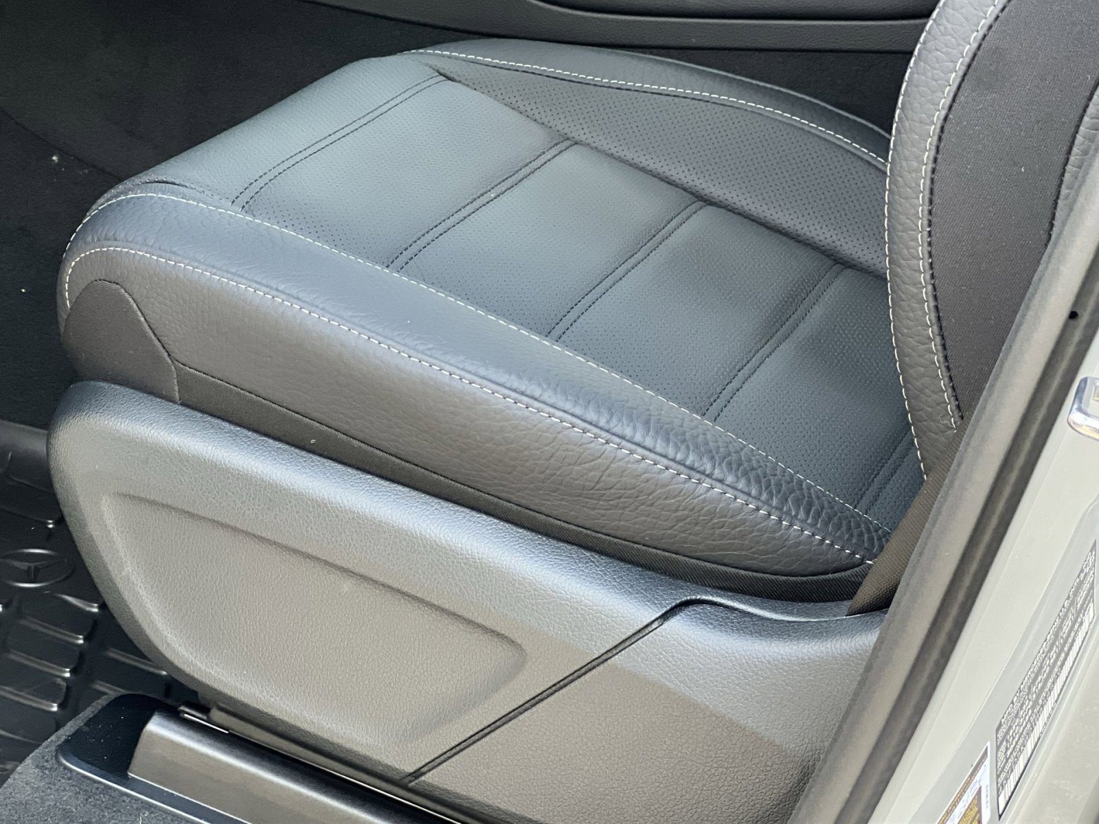 New 2026 Mercedes-Benz GLE 450 4MATIC Coupe image 12