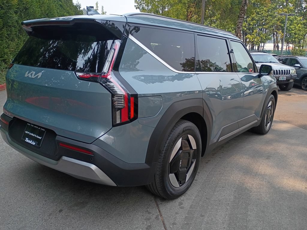 Certified 2024 Kia EV9 Wind AWD/4WD image 4