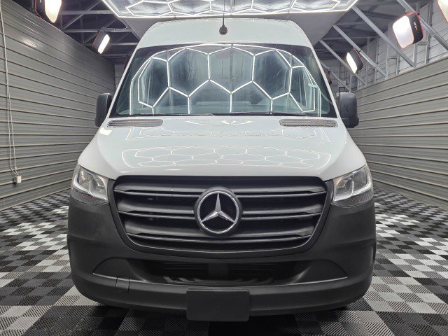 Used 2022 Mercedes-Benz Sprinter 2500 image 4