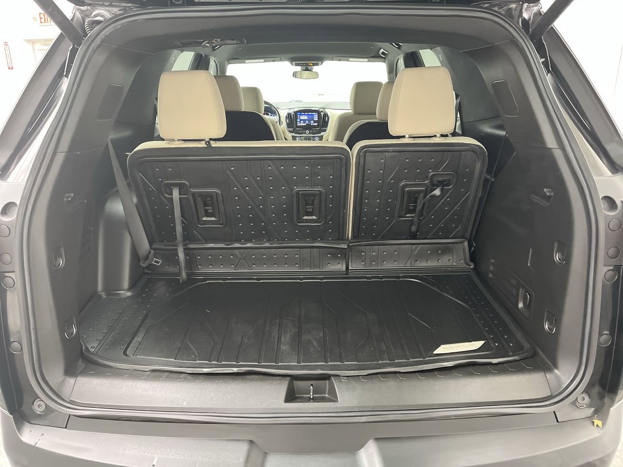 Certified 2022 Chevrolet Traverse LT w/ LPO, Floor Liner Package image 31