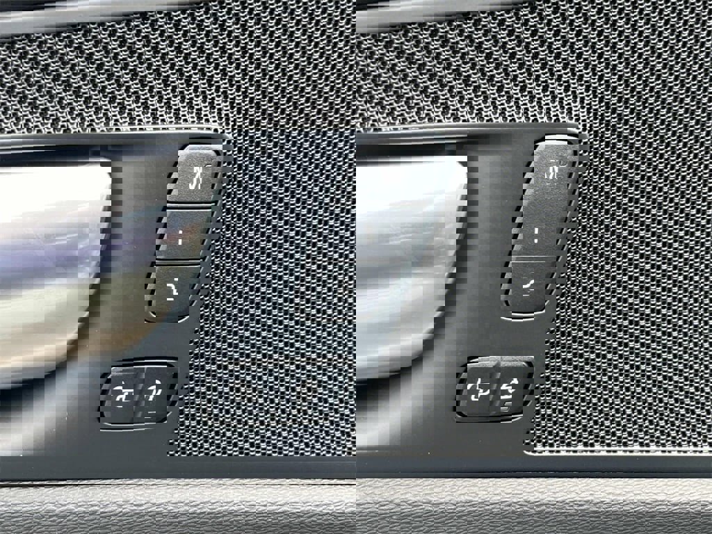 Certified 2026 Volvo XC60 B5 Plus w/ Protection Package Premier AWD/4WD image 24