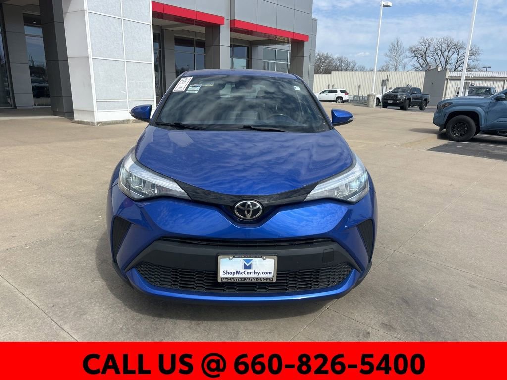 Used 2021 Toyota C-HR XLE image 3