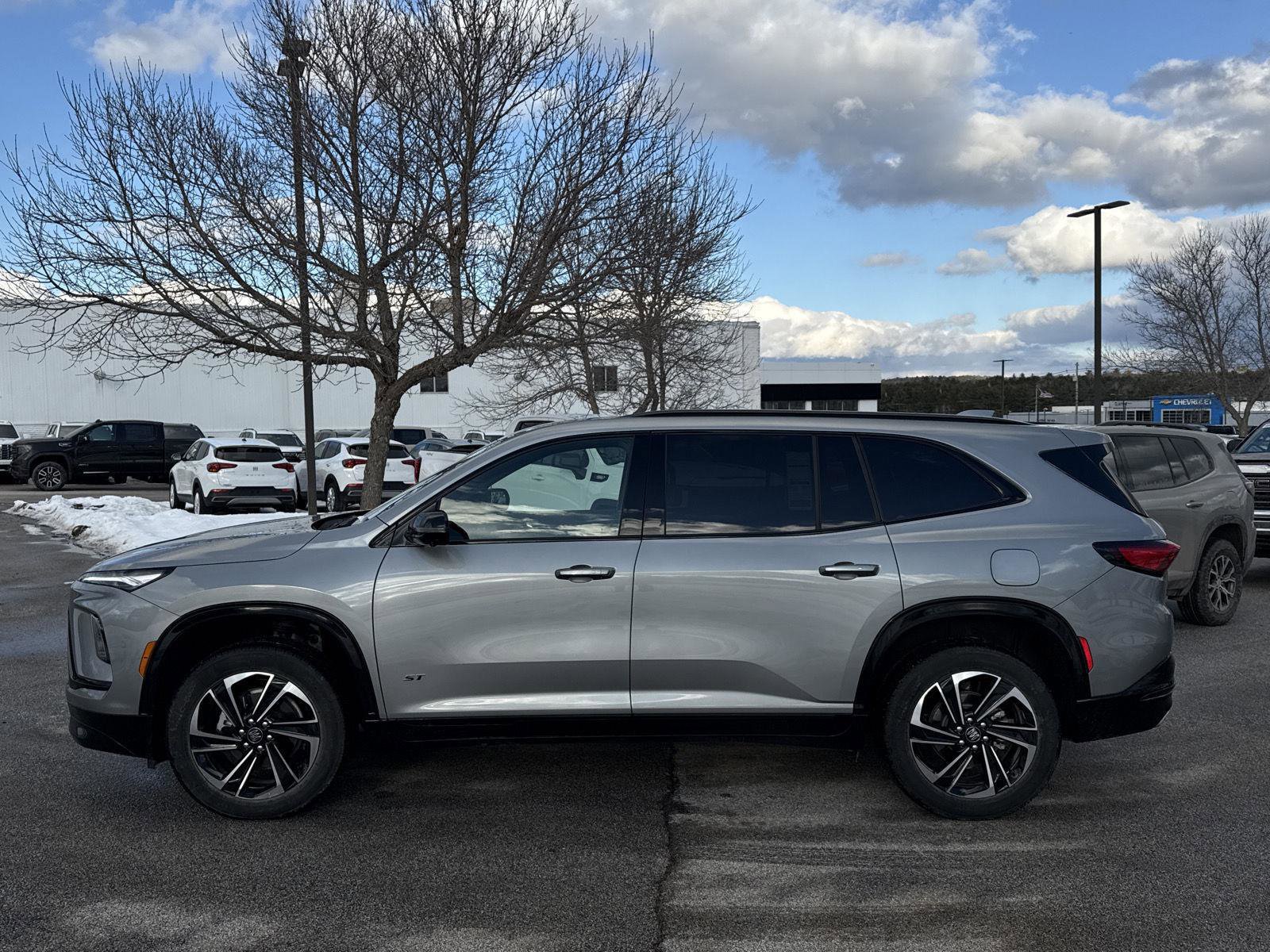 New 2026 Buick Enclave Sport Touring w/ Power Package image 5