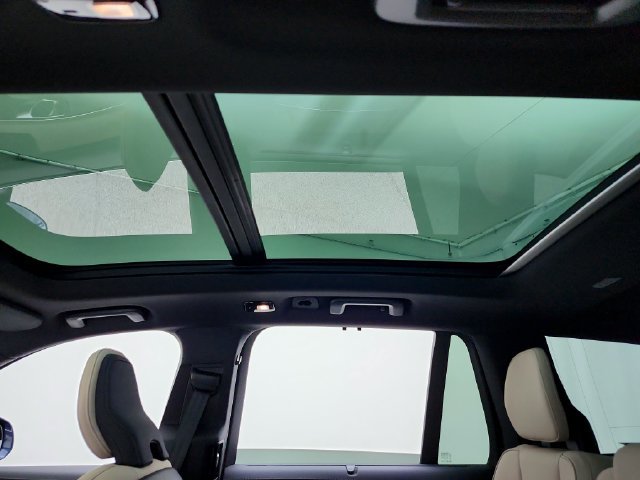 New 2027 Volvo XC90 B6 Plus AWD/4WD image 22