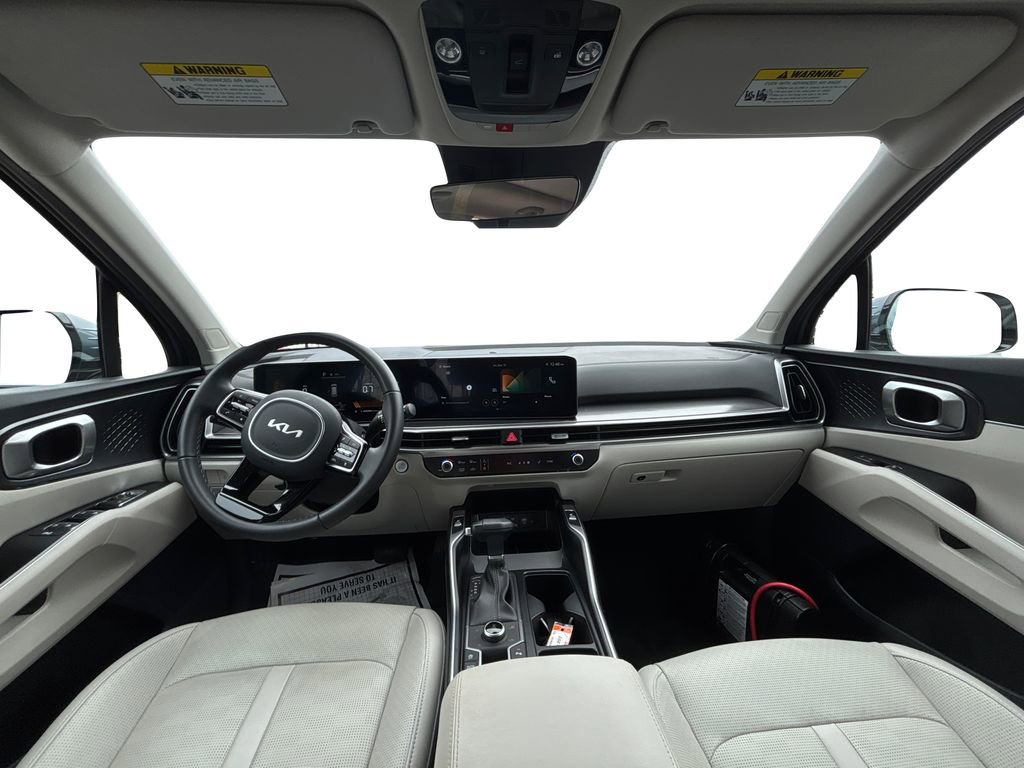 Certified 2025 Kia Sorento S w/ Panoramic Sunroof Package image 9