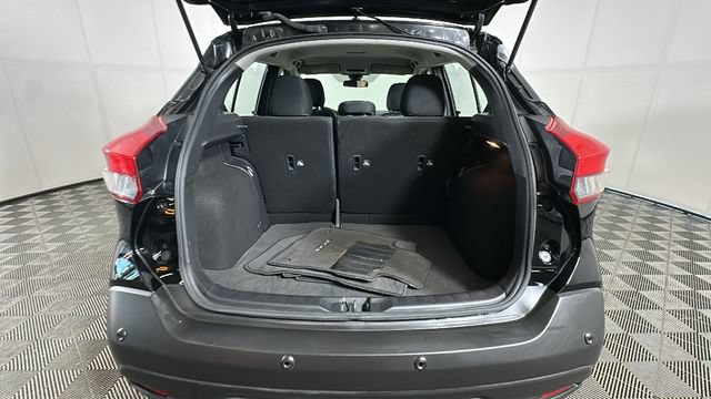 Used 2020 Nissan Kicks S FWD image 28