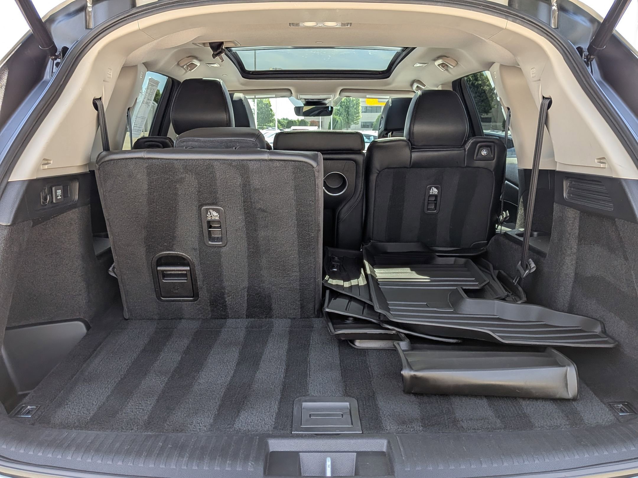 Used 2023 Acura MDX SH-AWD image 25