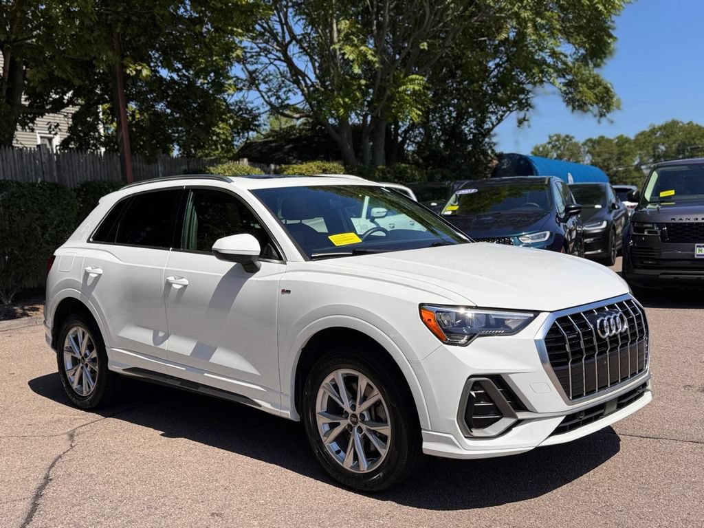 Used 2021 Audi Q3 2.0T Premium w/ Convenience Package AWD/4WD image 8