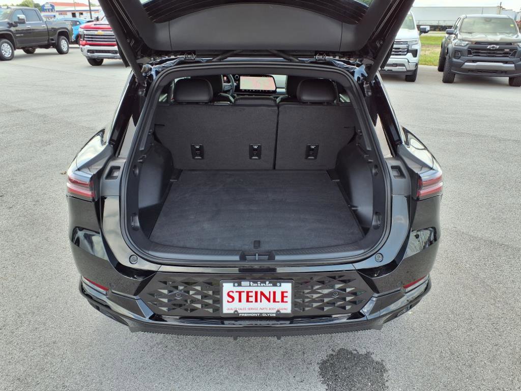 Used 2024 Chevrolet Equinox EV RS image 8