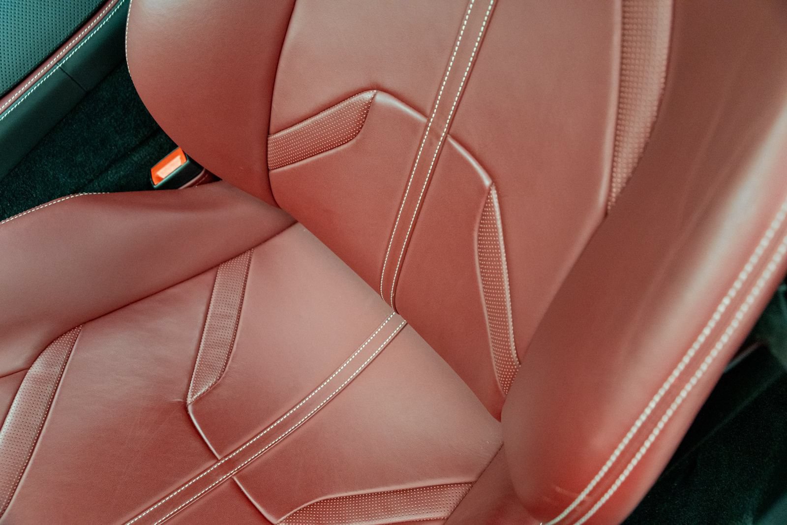 Used 2020 Ferrari 812 Superfast RWD image 18