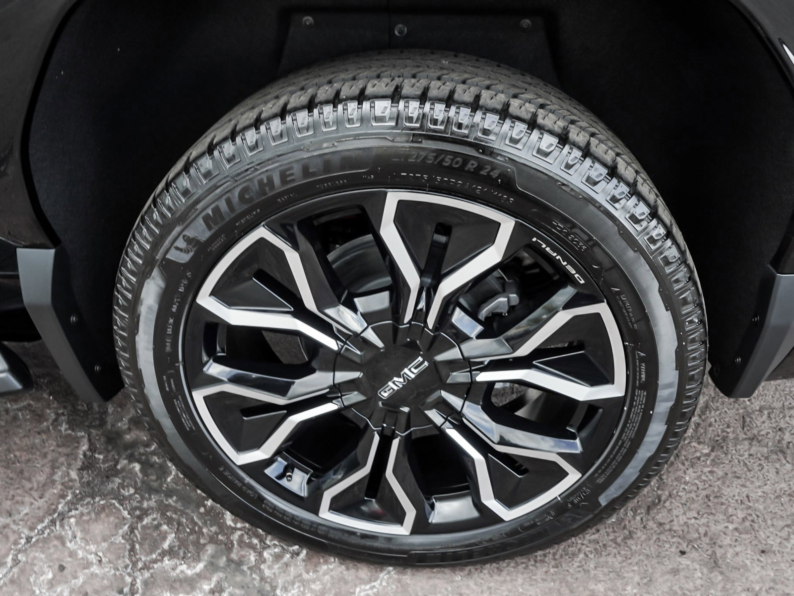 Used 2024 GMC Sierra EV Denali image 7