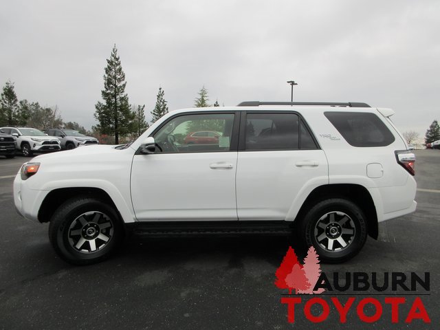 Certified 2024 Toyota 4Runner TRD Off-Road Premium image 10