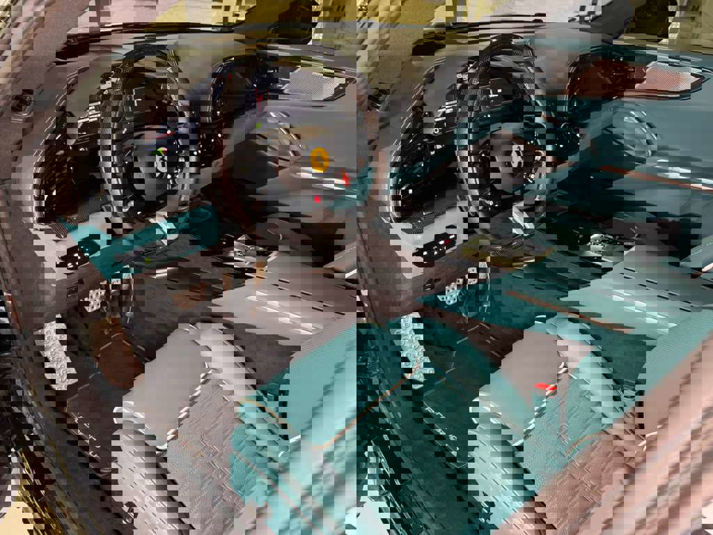 Used 2024 Ferrari Purosangue image 9