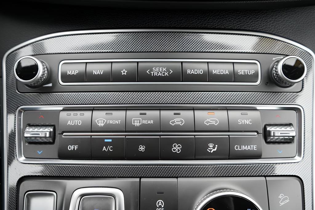 Certified 2023 Hyundai Santa Fe SEL AWD/4WD image 33