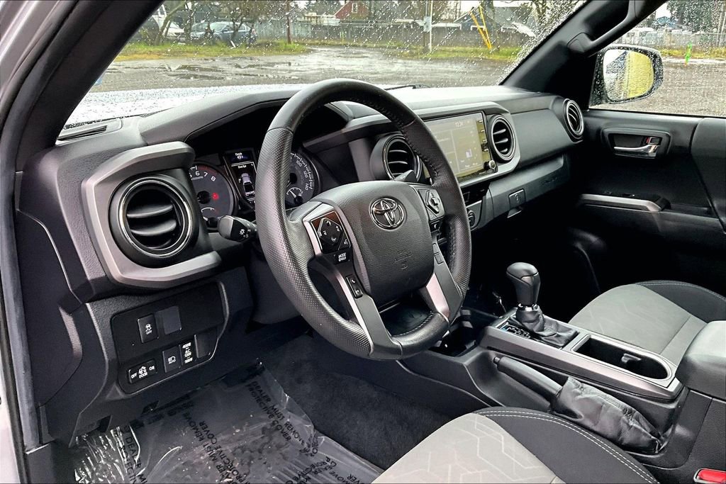 Used 2021 Toyota Tacoma TRD Off-Road w/ Technology Package image 19