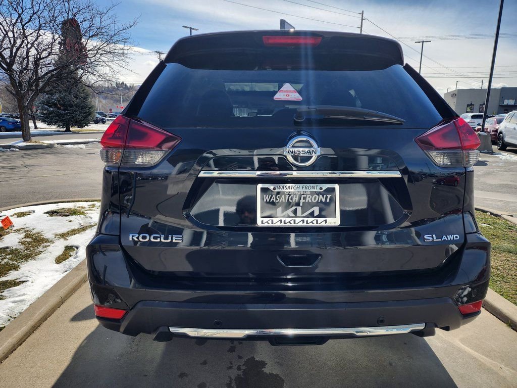 Used 2020 Nissan Rogue SL image 6