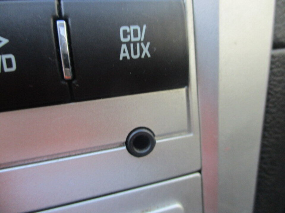 Used 2010 Chevrolet Malibu LT image 35