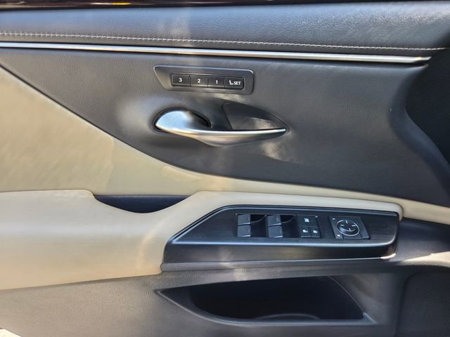 Used 2019 Lexus ES 350 w/ Premium Package image 28