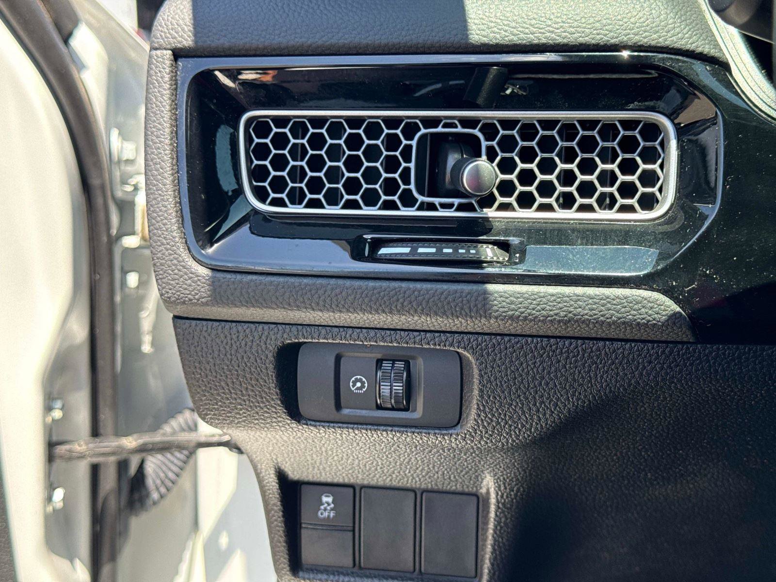 Certified 2025 Honda Civic Sport image 29