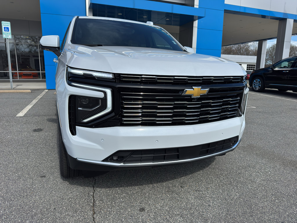 New 2026 Chevrolet Suburban High Country image 2