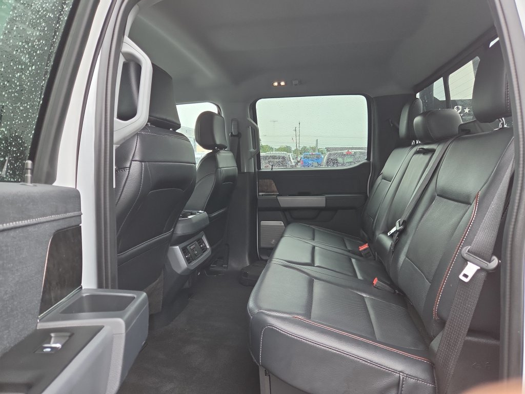 Used 2024 Ford F250 Lariat w/ Sport Appearance Package AWD/4WD image 30