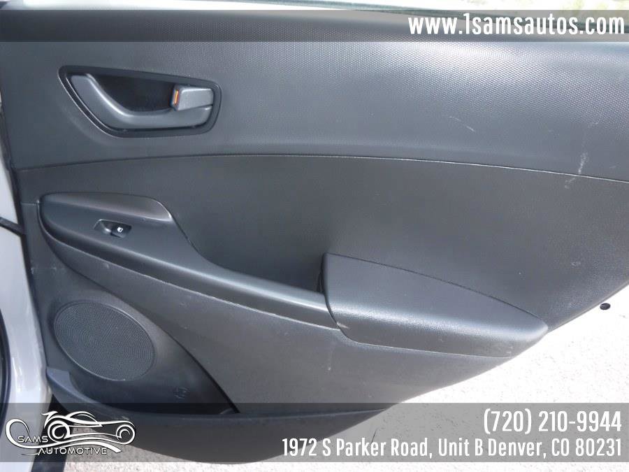 Used 2023 Hyundai Kona SE image 38