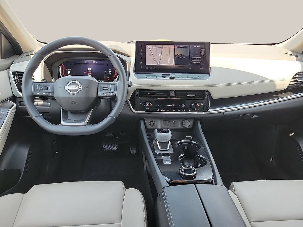 Used 2025 Nissan Rogue SL AWD/4WD image 10