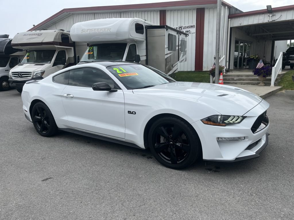 Used 2021 Ford Mustang GT Premium w/ Equipment Group 401A image 2