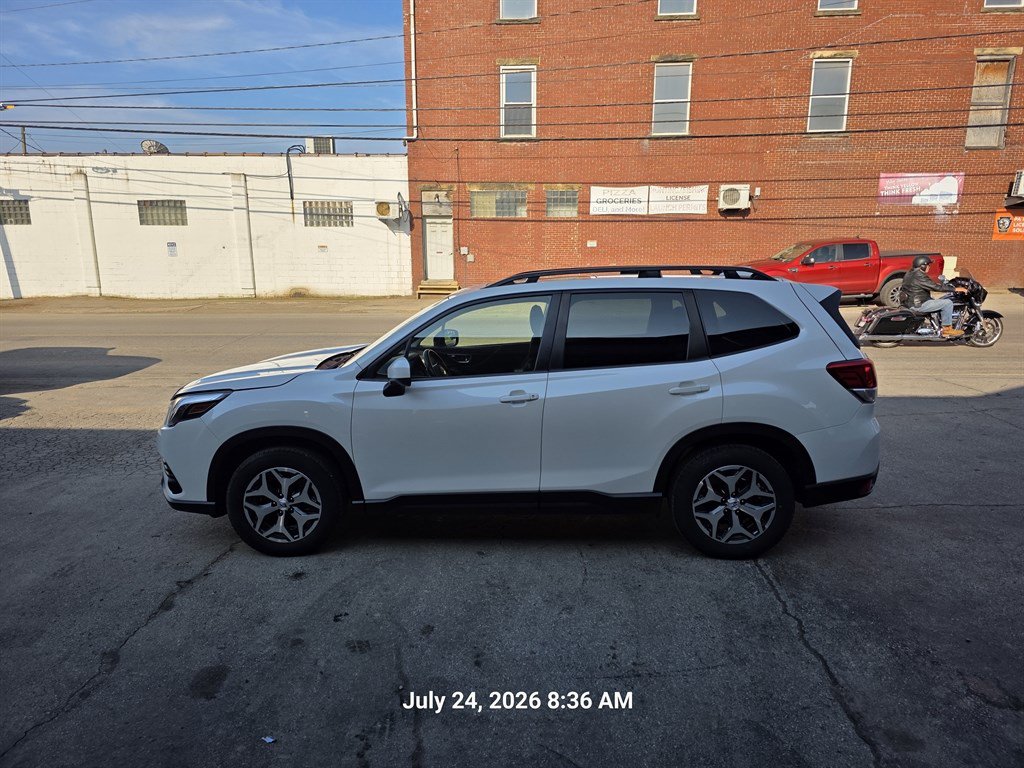 Used 2022 Subaru Forester Premium AWD/4WD image 8