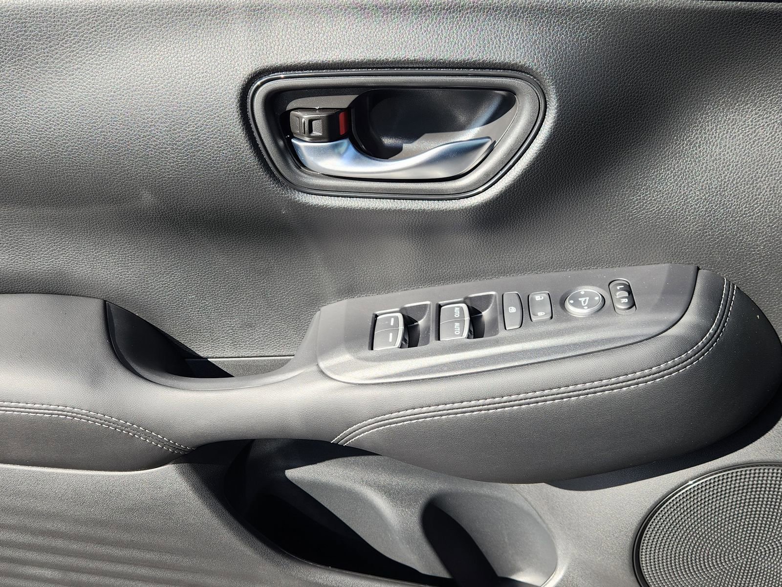 New 2026 Honda HR-V EX-L image 26