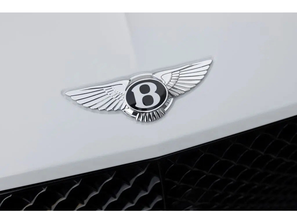 Used 2021 Bentley Continental GT V8 image 20