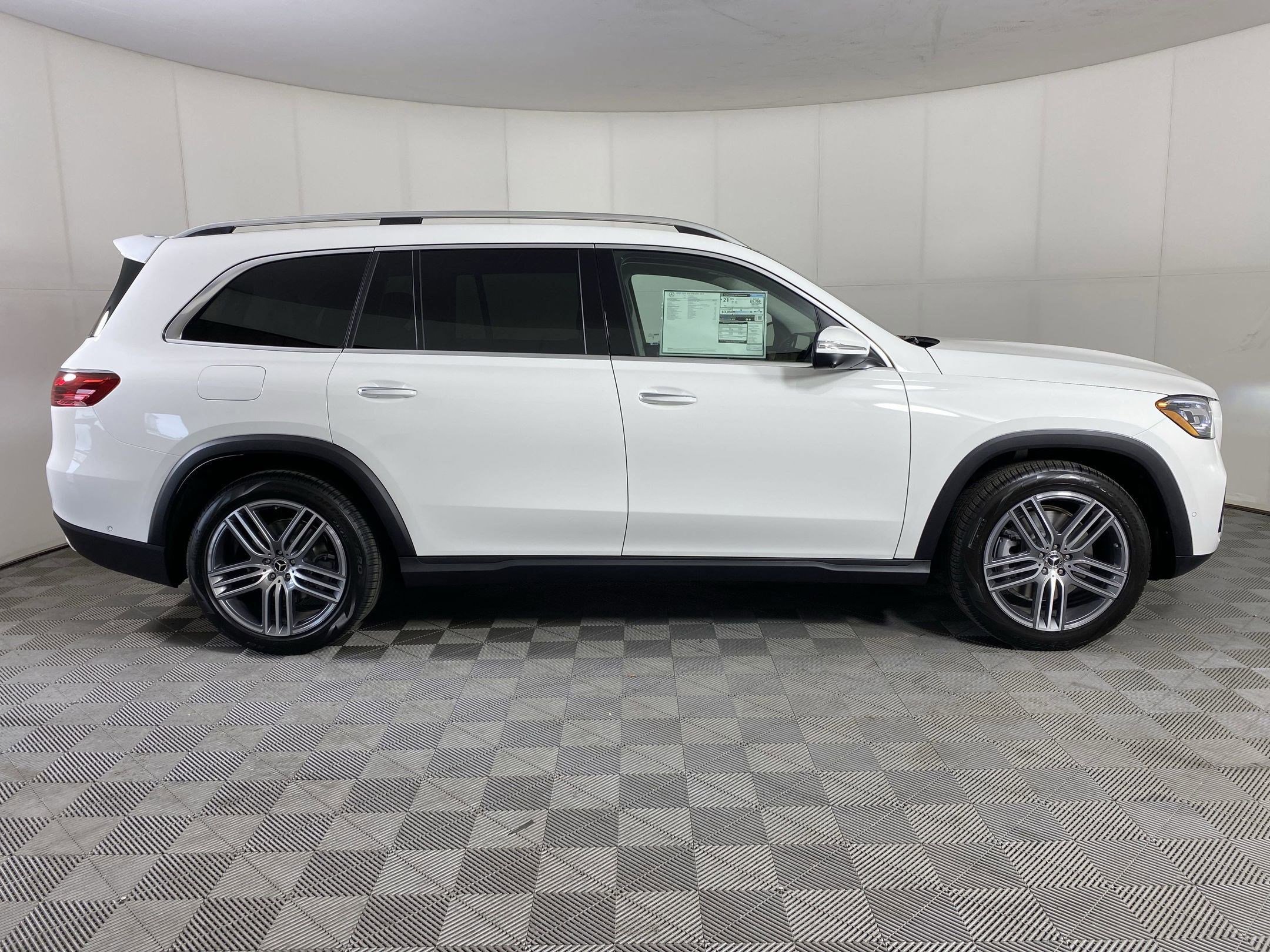 New 2025 Mercedes-Benz GLS 450 4MATIC image 7