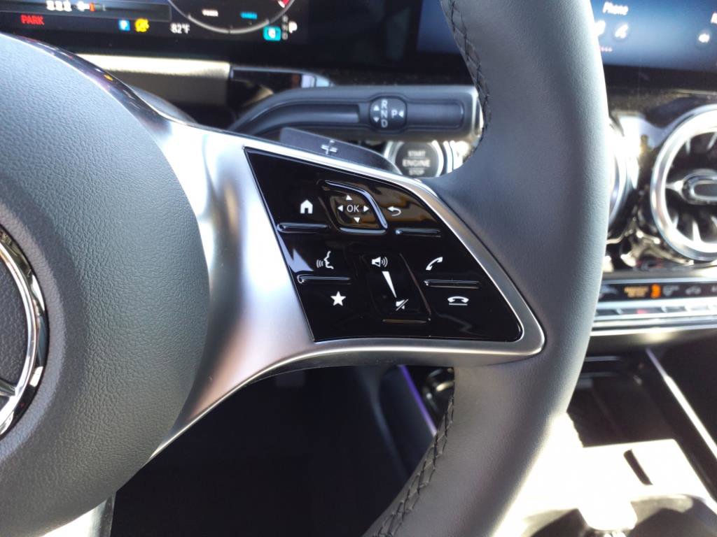 Certified 2025 Mercedes-Benz GLA 250 4MATIC image 16