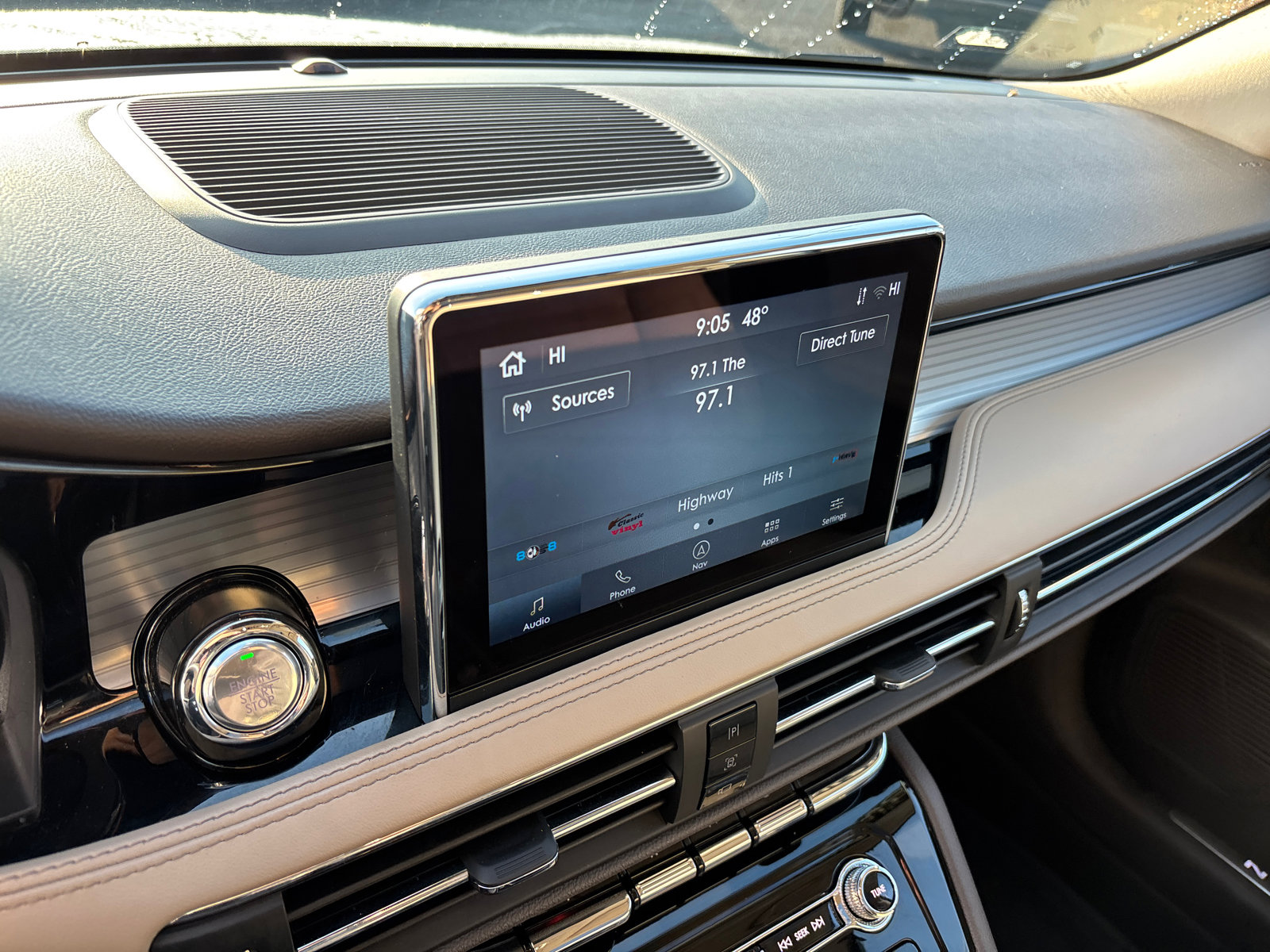 Certified 2022 Lincoln Corsair AWD w/ Premium Package image 19