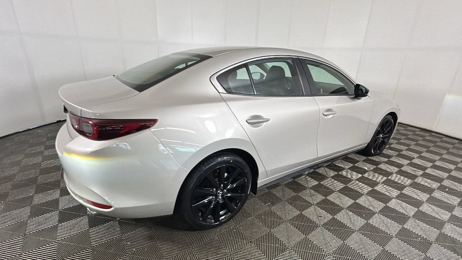 Used 2024 MAZDA MAZDA3 s FWD image 3