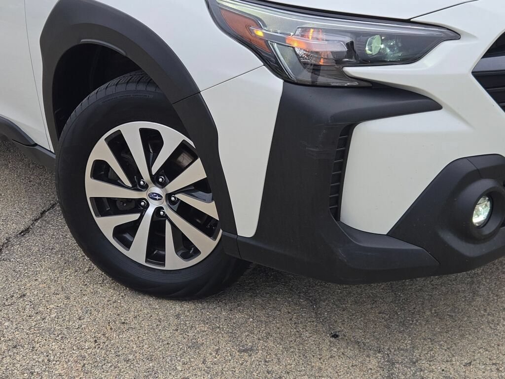 Certified 2024 Subaru Outback Premium AWD/4WD image 3