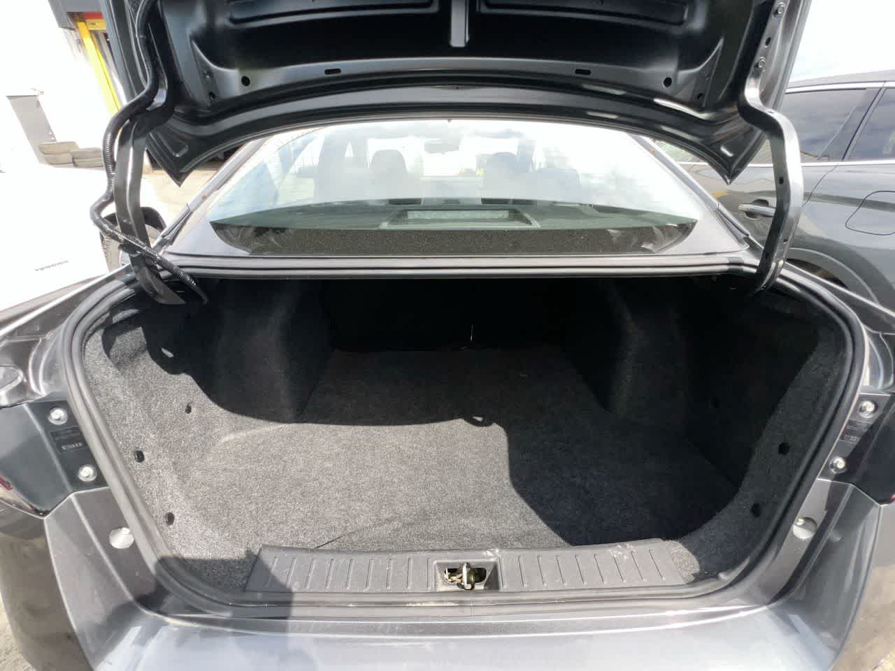 Used 2022 Nissan Versa SR w/ Convenience Package FWD image 26