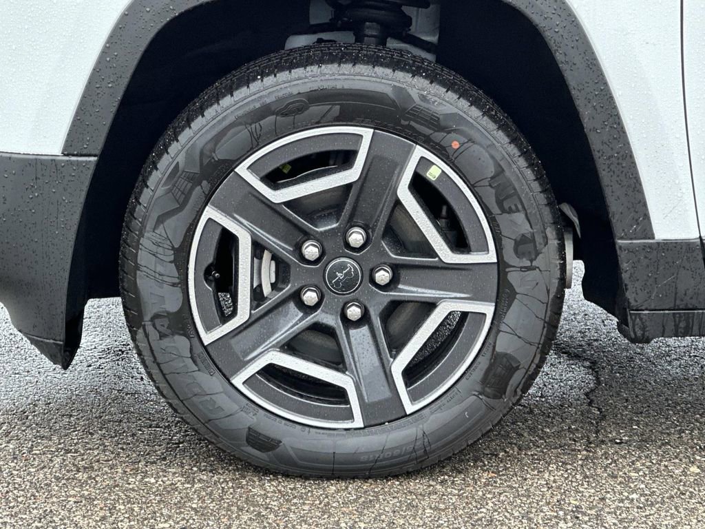 New 2026 Jeep Cherokee Laredo image 8