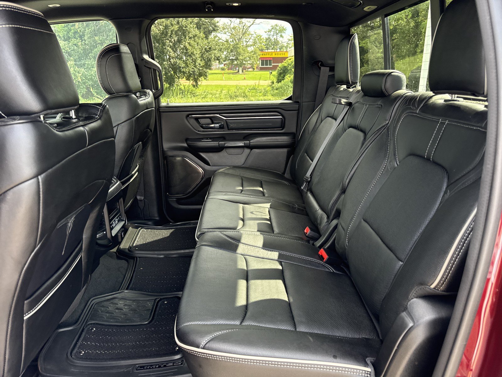 Used 2024 RAM 1500 Limited AWD/4WD image 14