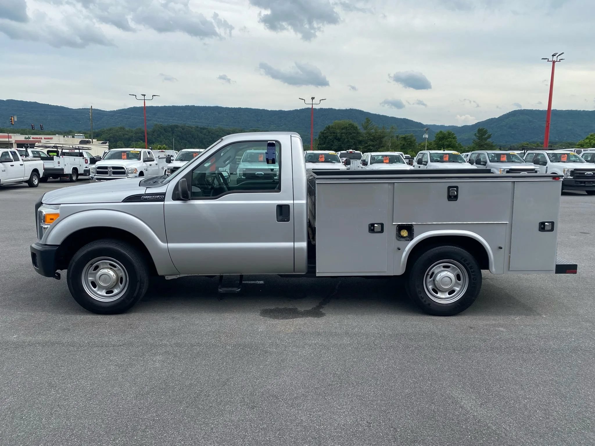Used 2015 Ford F250 XL RWD image 5