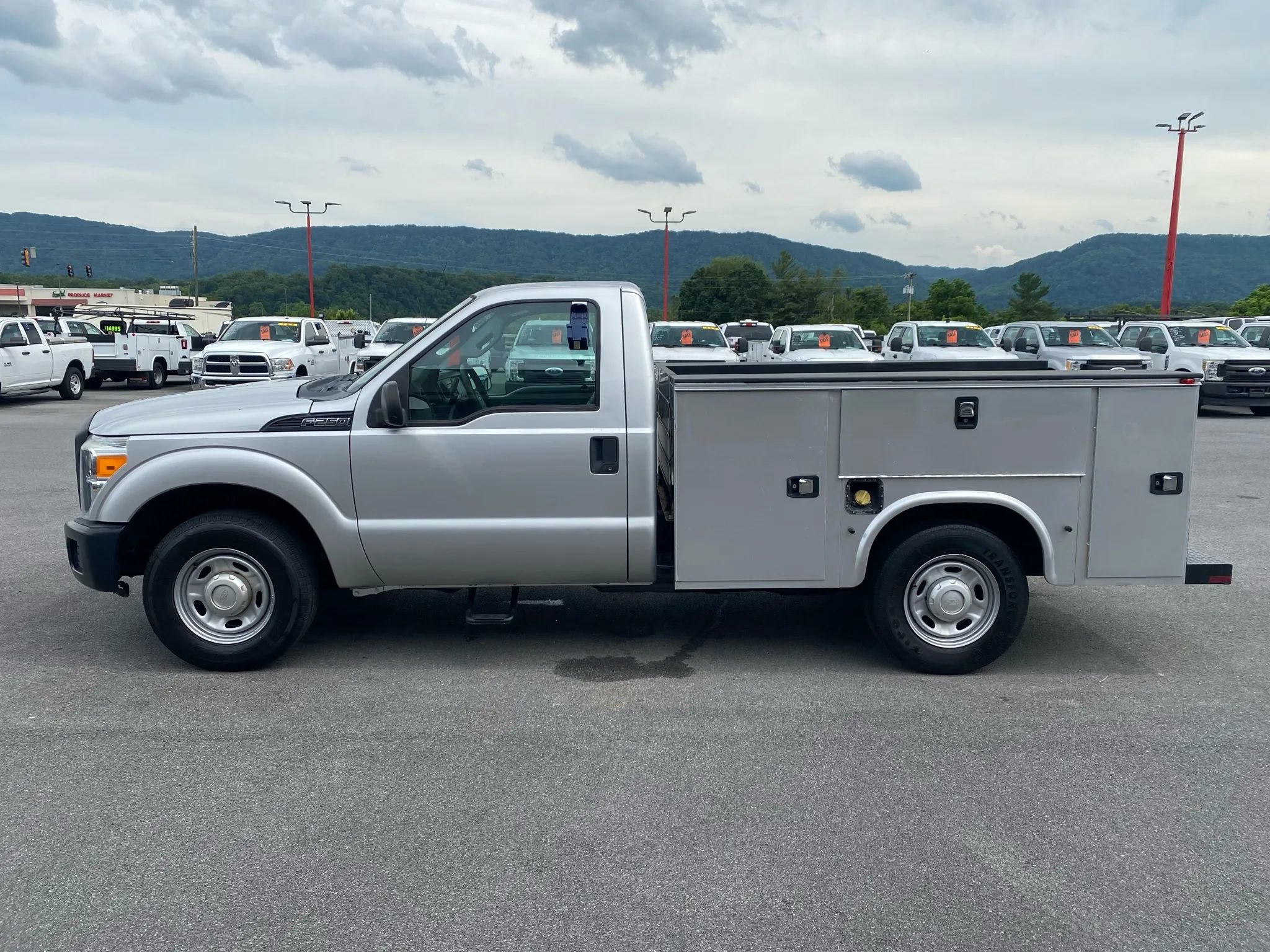 Used 2015 Ford F250 XL RWD image 5