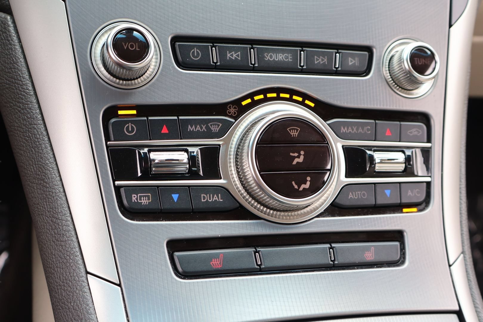 Used 2019 Lincoln MKZ Premiere FWD image 25